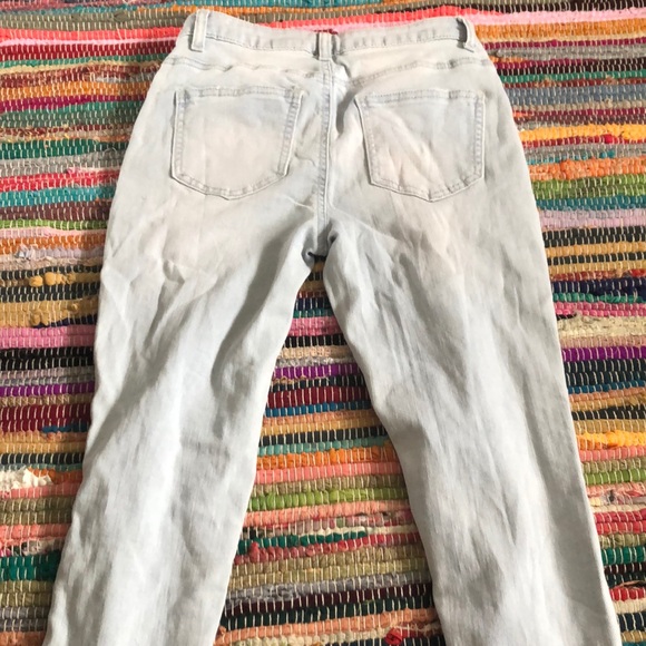 Midrise Skinny Jeans - Size 5 - Picture 3 of 3
